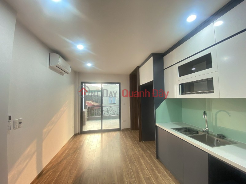 Beautiful house right on 5 floors Nguyen Ngoc Vu Cau Giay motorbike 35m 5 floors car park at the gate about 7 billion contact 0817606560 Sales Listings