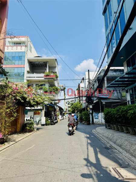 đ 12.9 Billion, **House for sale on Bau Cat 8 street front, ward 11, Tan Binh; (5*13) expanding to the back 10; 12.9 billion