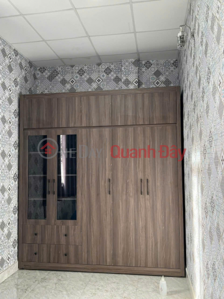 đ 10 Million/ month Whole house with garage for rent at 10 million VND, located on Trang Trinh Street, Da Lat, Lam Dong.