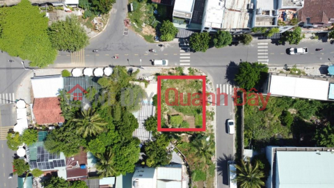 Land for sale with 2 frontages on Lam Hoanh Street - My Khe 4, Da Nang. Prime location 200m from the beach, Urgent sale price _0