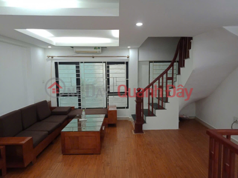 Cho thuê nhà nguyên căn ngõ Lê Trọng Tấn, 30m² x 5 tầng, 5PN, 4 wc, 15,5 triệu/tháng _0