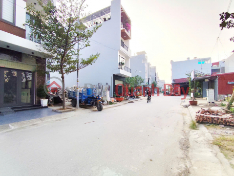 Land on Bui Vien route 2, next to Vinh Niem bus station, 70m wide, 4.5m wide, 12m road, price 64 million\/m _0