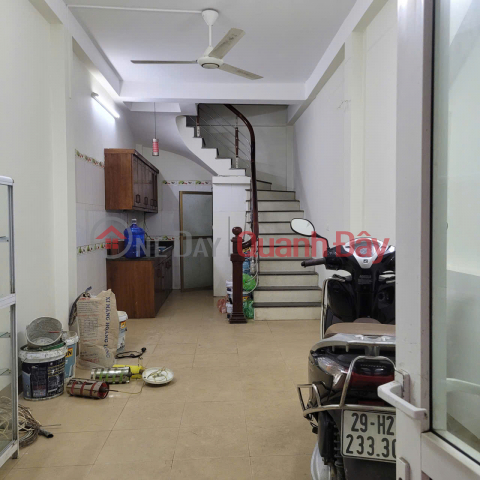 Cho thuê nhà ngõ 18 Định Công Thượng, 30m² x 5 tầng, 11 triệu/tháng _0