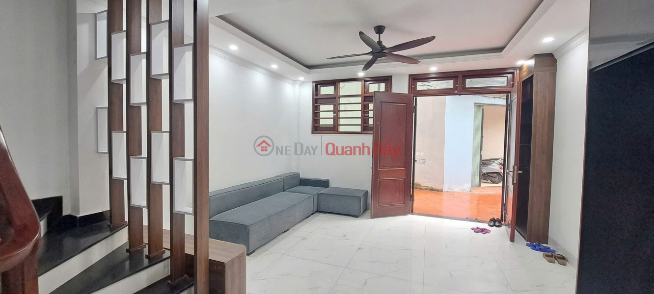 Property Search Vietnam | OneDay | Residential Sales Listings | House for sale in lane 564 Nguyen Van Cu, Bo De, 35m2, 5 floors, car, business, 7.8 billion.