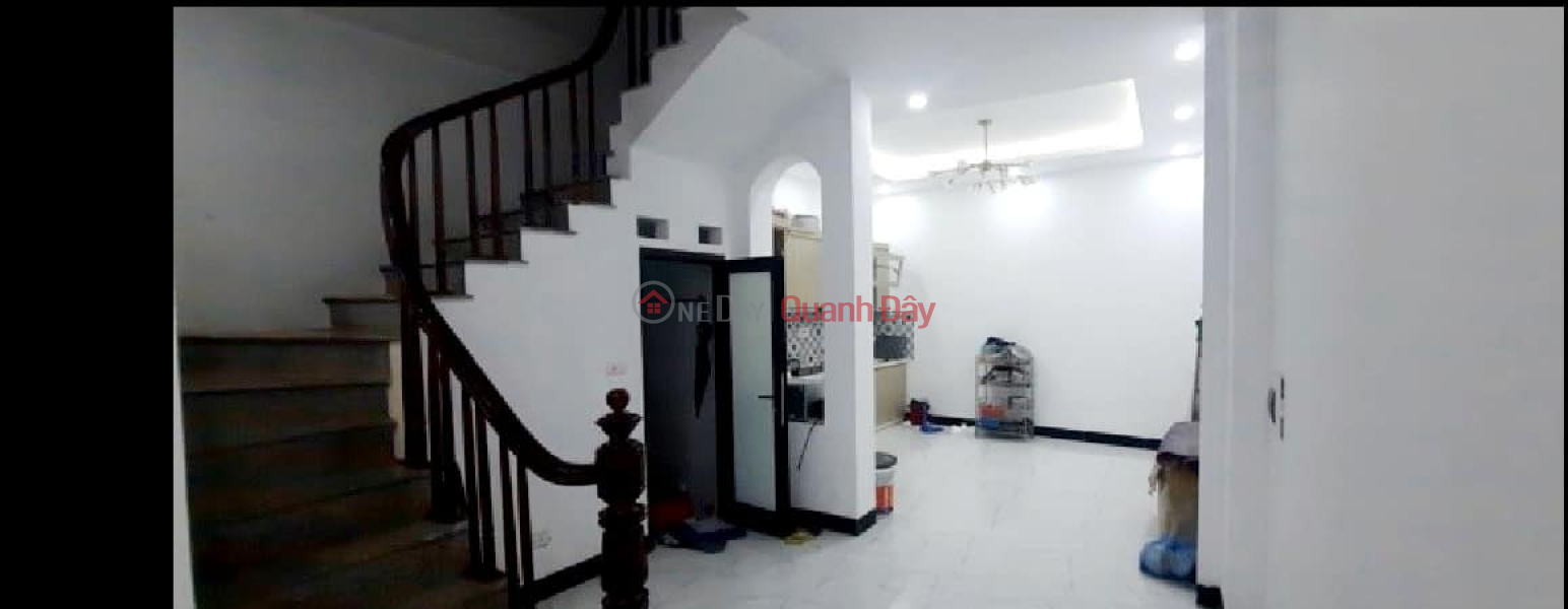 Property Search Vietnam | OneDay | Residential Sales Listings | House for sale 62m2 An Duong street, Tay Ho Cars parked at the door Waiting for the elevator 7.2 Billion VND