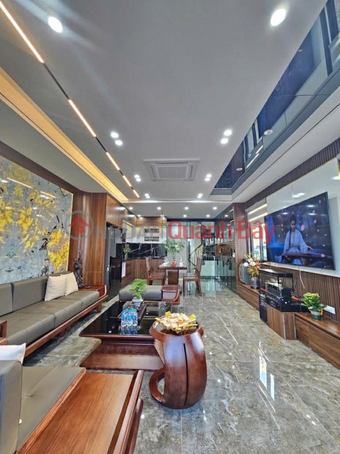 nhà đẹp Cổ Linh, 8 tầng thang máy, đối diện Aeon, gara, full nội thấ _0