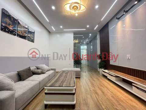 50m 4 Floor 5.5 Billion Thinh Quang Street Dong Da. Beautiful House Like Hotel. Owner Needs Urgent Sale _0