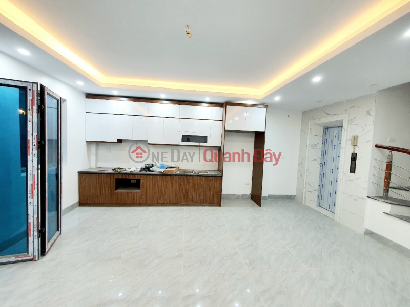 Property Search Vietnam | OneDay | Residential, Sales Listings, House for sale 47m2 6 bedrooms Nghi Tam street, Tay Ho Garage Car Elevator 7.4 Billion VND