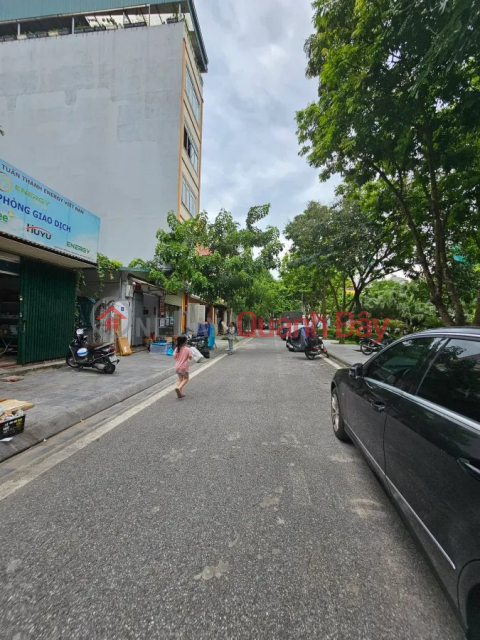 Co Linh 100m2, 3 floors, frontage 5.3m, 22.5 billion Long Bien. Sidewalk on both sides, main car. _0