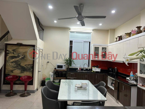 Ô tô đỗ cửa Trần Kim Xuyến 42m 5 tầng, cách đường ô tô tránh 20m, hơn 15 tỷ _0