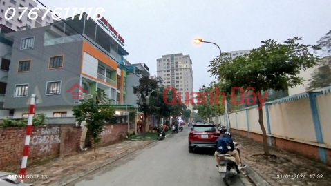 Land for sale in Sai Dong new urban area, sidewalk 4m, business, 132m, MT6.8mm, 16.5 billion _0