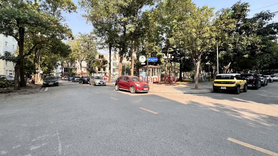 đ 39,3 tỷ | biệt thự lô góc Việt Hưng, 3 thoáng, vỉa hè rộng, ôtô tránh, view công viên cây xanh