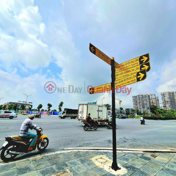 Property Search Vietnam | OneDay | Nhà ở Niêm yết bán, Gia đình anh mình cần bán biệt thự 2,5 tầng mới đẹp tại Đa Tốn. DT: 182m2 mt 8m, đường 13m vỉa hè kinh doanh.