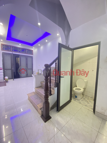 Cho thuê nhà nguyên căn tại 762 Phố Bạch Đằng, ô tô gần, 35m² x 5 tầng, 5N, 4 WC13.5 triệu/th. Niêm yết cho thuê