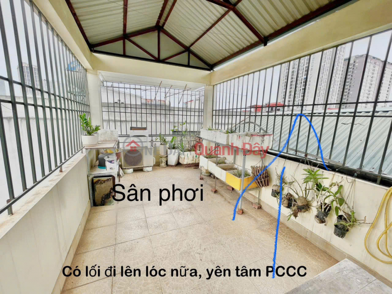 House for rent on Khuong Trung Street, 40m2, 5 floors, 4 bedrooms, for group of 7 people, office, company Vietnam, Rental, đ 15 Million/ month