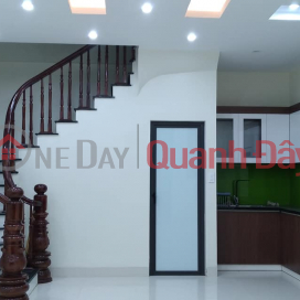 House for sale 64m2 Lane 292 Nghi Tam, Tay Ho Cars parked at the door Elevator 7.1 Billion _0