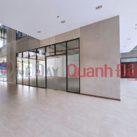 Prime commercial space for rent at De Capella Thu Thiem, prices starting from only 40 million VND/month. _0