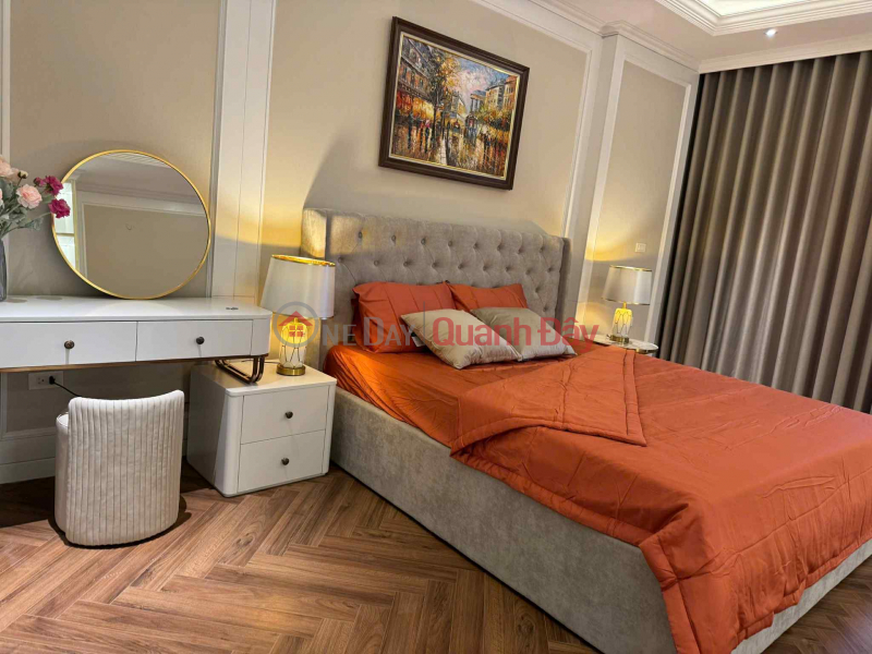 đ 18.5 Billion 8-storey house for sale with elevator, fully furnished, near Aeon Long Bien, car access, business, from Tran Hung Dao bridge