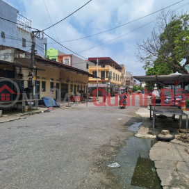 Beautiful house in the heart of Que Vo - Prime location facing the market - Wide road allowing 3 cars to pass side-by-side - Golden location _0