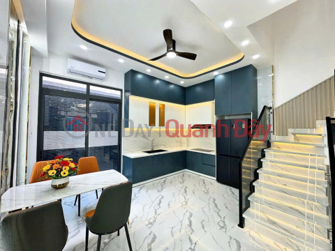 House located in a high-class residential area for government officials, 4 floors, alley accessible by car, slightly over 8 billion VND. _0