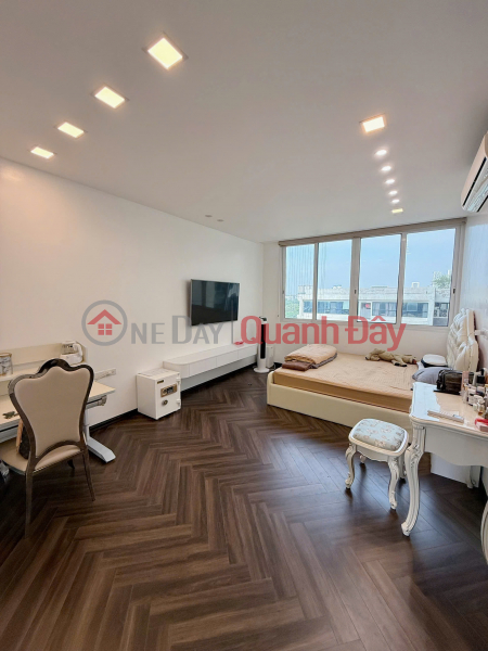 , Please Select, Residential, Sales Listings đ 12.8 Billion