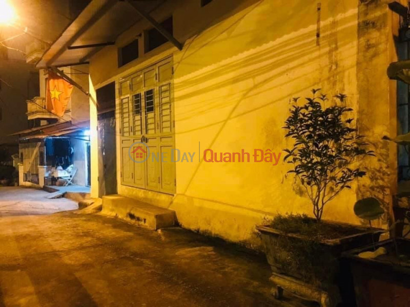 Selling Street Land in Tay Ho District. 113m Frontage 9.5m Approximately 13 Billion. Commitment to Real Photos Accurate Description. Owner Thien Chi | Vietnam | Sales, ₫ 13.5 Billion