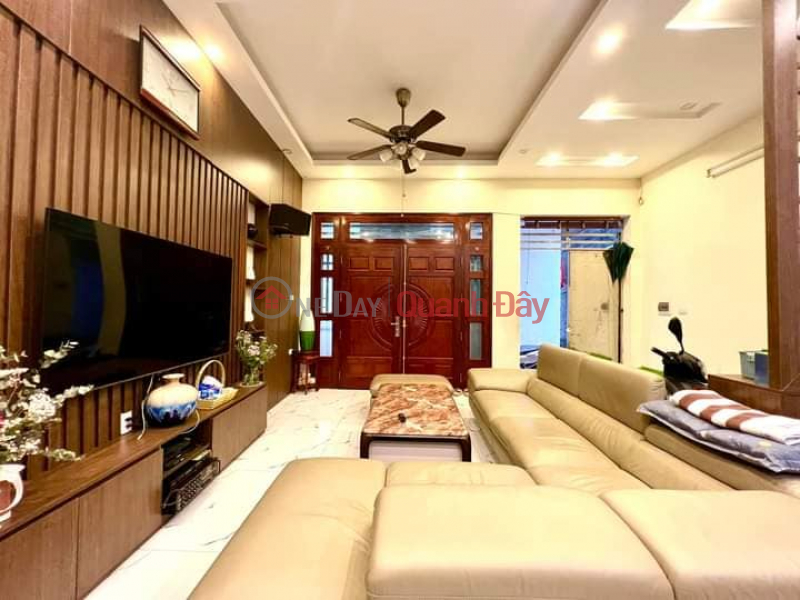 đ 6.35 Billion | BEAUTIFUL HOUSE BEAUTIFUL LOCATION NEAR CHO MO MARKET INTERSECTION, HAI BA TRUNG DISTRICT NEAR CAR NEAR MINH KHAI STREET Area:55M2 5 FLOORS MT:5.9M 5