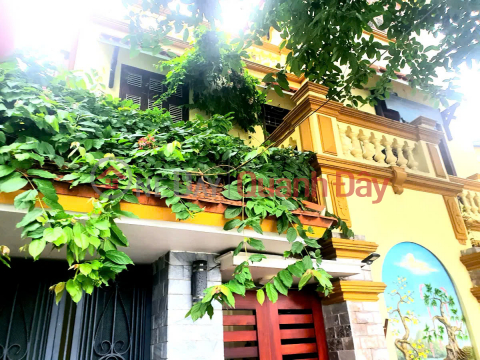 3-STOREY VILLA ON BODHI STREET, 131M1, FRONTAGE 11.8M, BILLION - LONG BIEN. _0