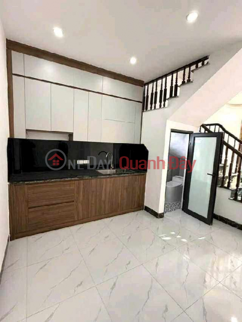 Owner sells 3-storey house, corner lot, adjacent to main car road _0