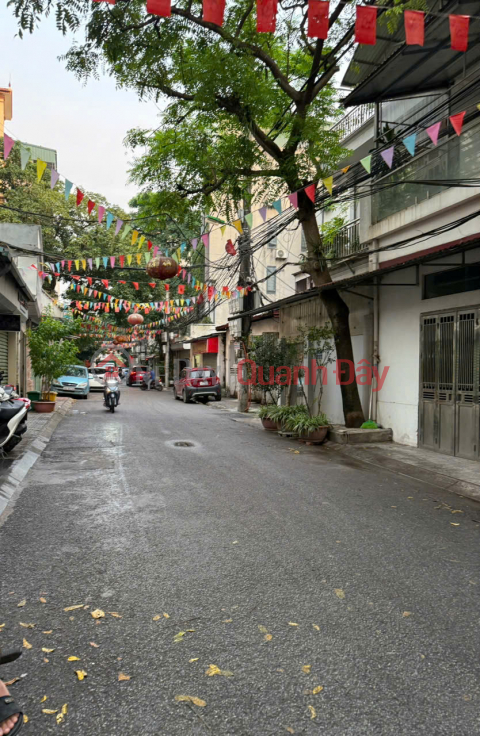 BÁN NHÀ PHẠM VĂN ĐỒNG 56M2, 3 TẦNG 3PN GẦN PHỐ NHỈNH 8 TỶ _0