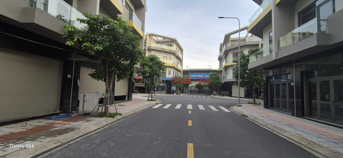 Bán nhà phố Bcons Uni Valley 60-110m2 - Vị trí đẹp, tiềm năng sinh lời cao - Mặt tiền đường lớn Niêm yết bán