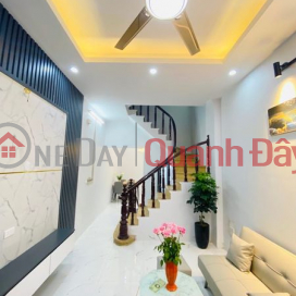 House for sale in Linh Nam, 32m 4 floors, beautiful house with straight alley _0