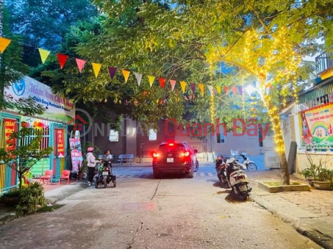 Townhouse for sale at 282 Linh Nam 95m mt4.5m 2 street sides sidewalks on 2 sides _0