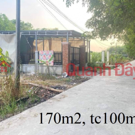 The owner needs to sell a plot of land right in Minh Hung Industrial Park, 170m2, with 100m2 residential area, ready book. _0