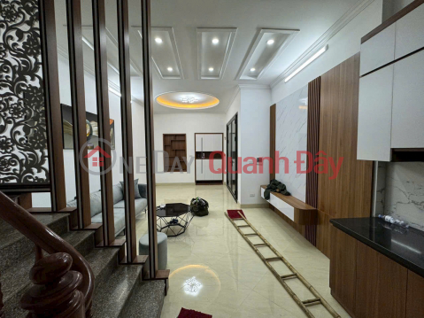 House for rent on Kim Giang Street, 39m2, 5 floors, 3 bedrooms, 12 million for group of 6 people, for office, business _0