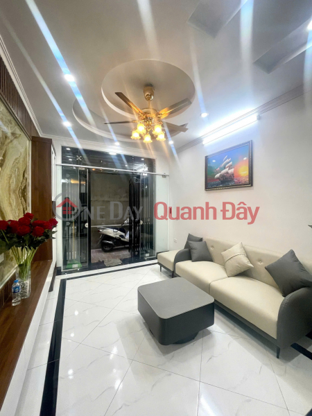 House for sale on Hao Nam Street_5 solid floors_ Spacious alley_35mx5T_Price: 7.5 billion. Sales Listings