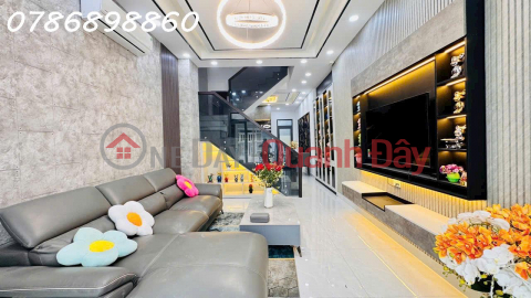 HOUSE FOR SALE IN DISTRICT 7 – ALLEY ACCESSIBLE BY 4-SEATER CAR _0