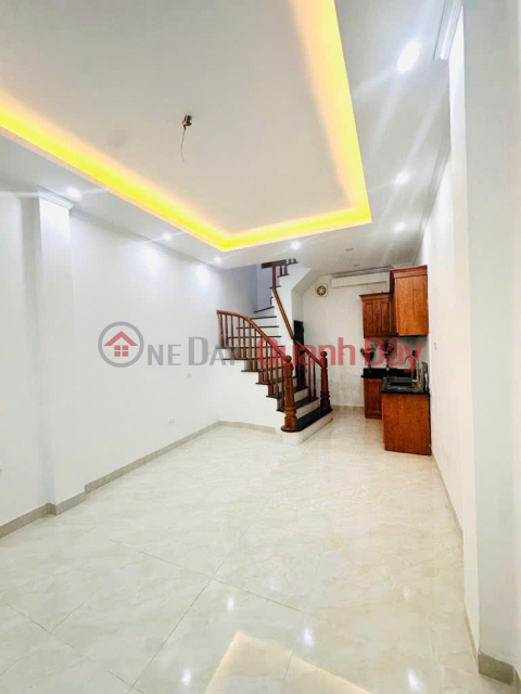 Hạ chào sốc 500tr còn 6.18 tỷ - HAI BÀ TRƯNG 4 TẦNG 3 PHÒNG NHỎ XINH _0