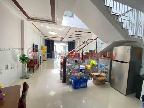 BÁN NHÀ CĂN GÓC 2 TẦNG MẶT TIỀN KHU TÁI ĐỊNH CƯ ĐẤT LÀNH XÃ PHƯỚC ĐỒNG _0