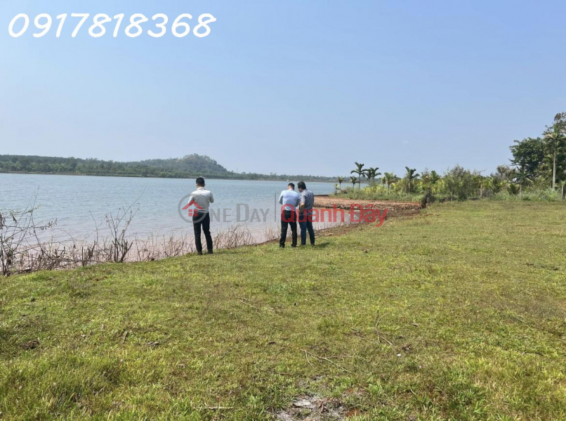 I am the owner and want to sell a plot of land along Chu Cap lake. Near Buon Me Thuot City airport | Vietnam Sales đ 11 Billion