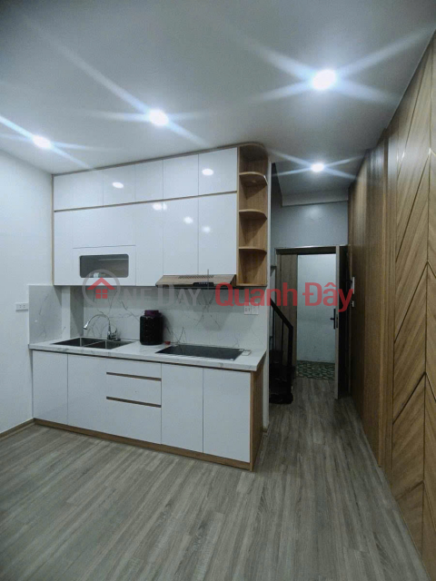 OWNER SELLING BEAUTIFUL HOUSE ON YEN LAC STREET, CENTER OF HAI BA TRUNG DISTRICT, HANOI. Just over 4 BILLION VND. _0