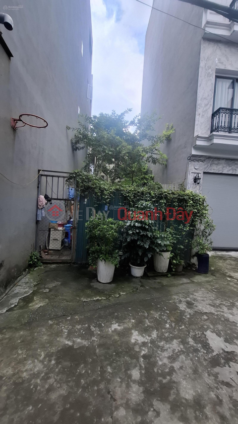 Bán đất ngõ 640 Nguyễn Văn Cừ. 70m nở hậu oto tải vào đất. Hơn 13 tỷ còn tl _0