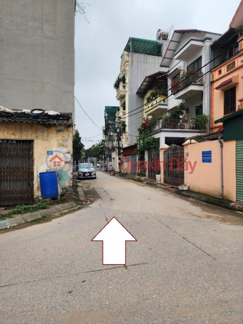 Rare !!! Selling Thach Ban land with car parking gate for only 2.x billion T. Quantity Contact: 0936123469 _0