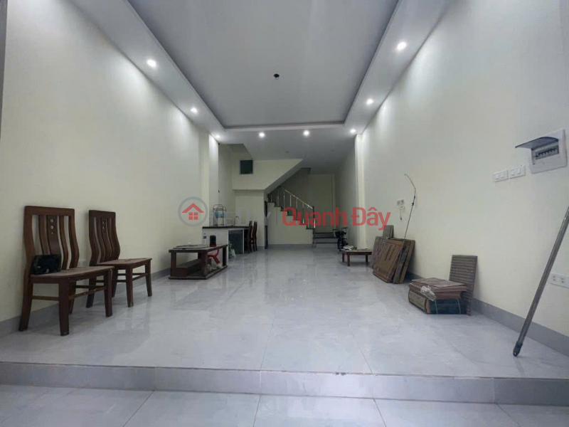 Property Search Vietnam | OneDay | Residential Sales Listings | House for sale in lane 465 Ngoc Thuy, 40m x 3 floors, cars can avoid, cars can enter the house, only a little over 6 billion. Contact 0936123469