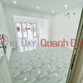 Commercial house for rent on Hoang Van Thu street at good price _0