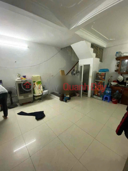 House for rent for GROUPS, FAMILY in Bui Xuong Trach alley, area 34m2 - 3 floors - 3 BEDROOMS - Price 8 million Rental Listings