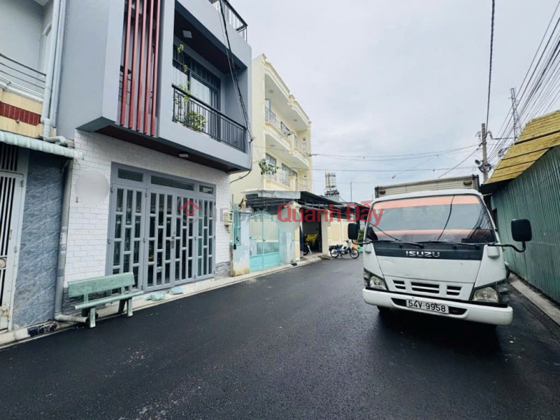 NHÀ ĐẸP – GIÁ TỐT - CHÍNH CHỦ CẦN BÁN CĂN NHÀ 3 TẦNG TẠI Phường Phú Thạnh, Quận Tân Phú, TPHCM Niêm yết bán