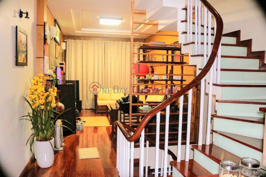 Fully Furnished House Right In Trung Kinh Street. 53m2 . 5 Floors Full Furniture.Oto Door-to-door, Vietnam | Sales | đ 14.8 Billion