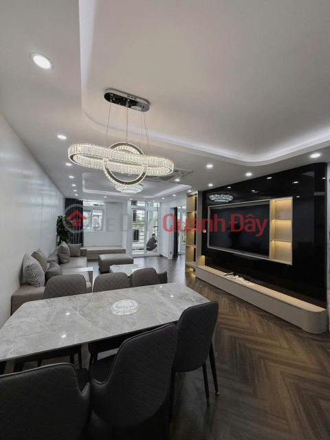 HIẾM CÓChung cư Liễu Giai - Đội Cấn 90m2- 3PN Nội thất xịn sò, 8.68 tỷ Ba Đình _0