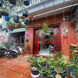 BEAUTIFUL SOLIDLY BUILT RESIDENTIAL HOUSE FOR SALE Nguyen Van Linh Street 110m2 X3 floors, 6.5m frontage, 15.5 billion Long Bien. _0